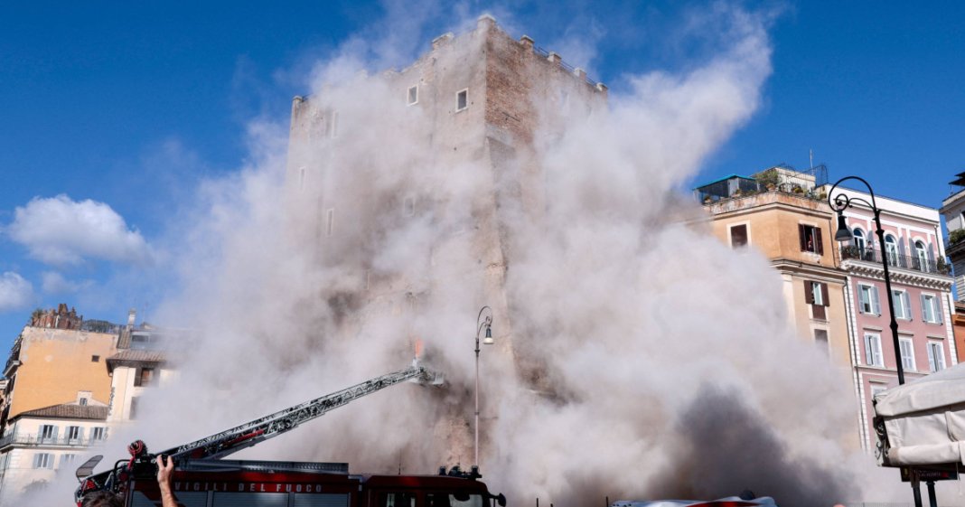 Dărâmare parțială a Turnului medieval Torre dei Conti din Roma în cursul lucrărilor de renovare: un muncitor a fost internat în spital