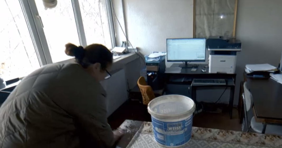 Imagini alarmante despre modul în care statul își lasă angajații să lucreze în condiții mizere. „Până la urmă... suntem ingenioși”