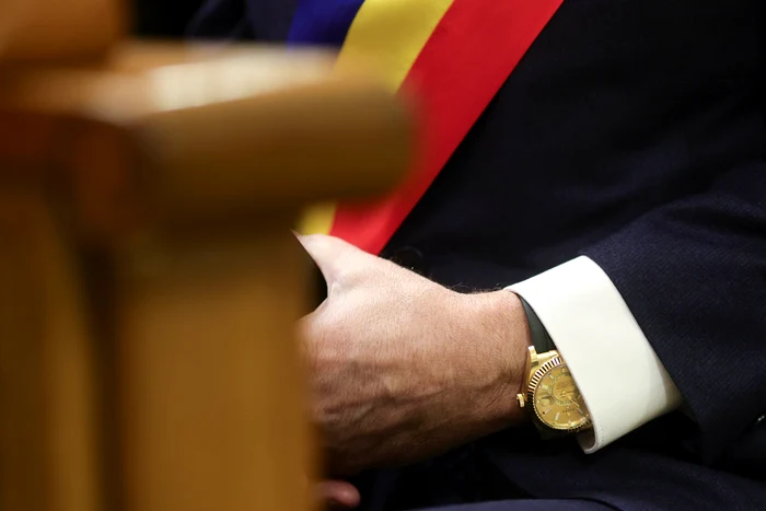 Primar cu un ceas de 30.000 de euro, zărit la întâlnirea cu premierul Bolojan în timpul grevei: „Nu înțeleg cum am ajuns să dețin acest ceas”