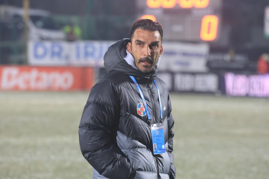 „La mai puțin de 24 de ore după demisie, ciprioții declară: „Elias Charalambous va conduce o echipă semnificativă””