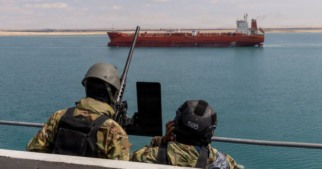 „Operațiunea Epic Error”: Cinci motive pentru care prețurile petrolului nu se vor stabiliza după...