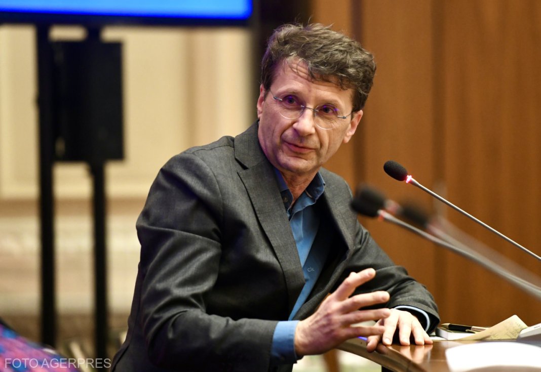 Leul își pierde valoarea în cadrul crizei politice. Euro atinge un nou record pe piața interbancară.
