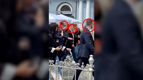Mai mulți ofițeri SPP decât ziariști în preajma lui Bolojan la Timișoara Mai mulți ofițeri SPP decât ziariști în preajma lui Bolojan la Timișoara. Care este motivul pentru care beneficiază de protecția unei echipe de ofițeri, dacă este apreciat de toată națiunea, așa cum susține propaganda?