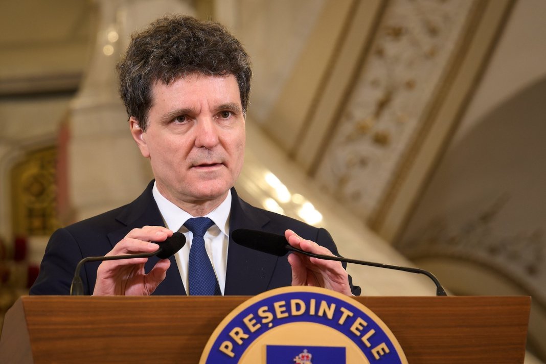 Un important conservator intelectual din România a observat un detaliu al discursului lui Nicușor Dan de Ziua Europei: Ne îndreptăm spre a deveni ultimele susținători ai lui Trump?