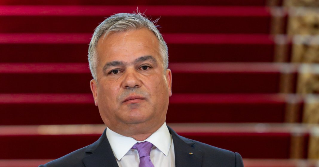 Adrian Veștea reacționează în urma ultimatumului impus de Ilie Bolojan de a-și prezenta...