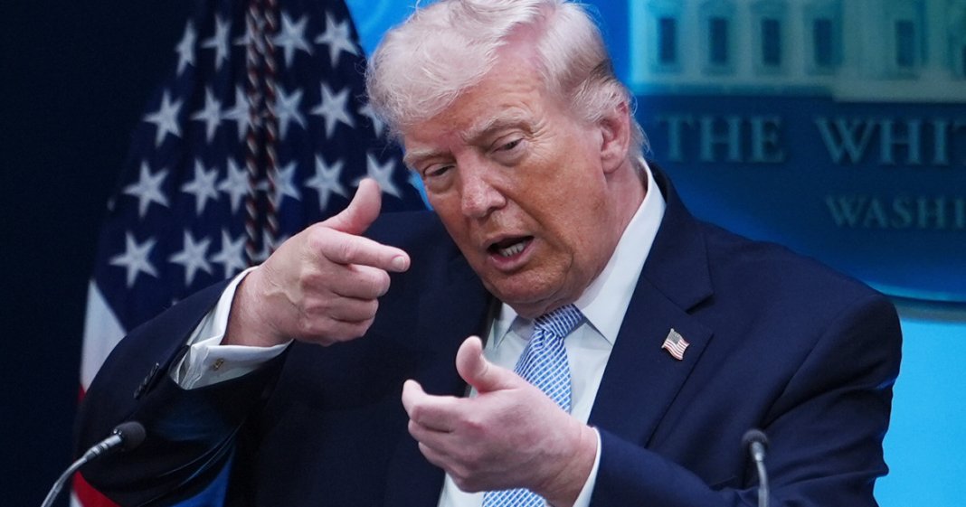 Cel mai în vârstă președinte ales al SUA împlinește 80 de ani, însă nu anii lui Trump sunt motivul de îngrijorare pentru...