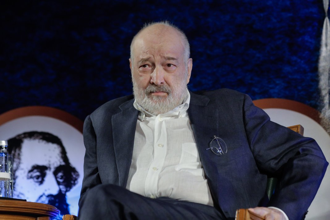 INTERVIU: „Remarc că și Nicușor Dan se află de partea PSD. Nu îmi explic de ce nu constituie un PSD mare, pe care să-l denumească «partid unic»”