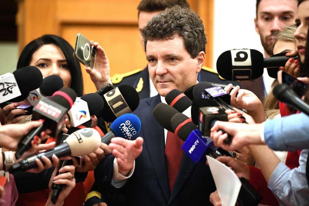 Nicușor Dan declară: „Vom implementa o administrație minoritară”. Când se preconizează că formațiunile politice vor propune soluții?