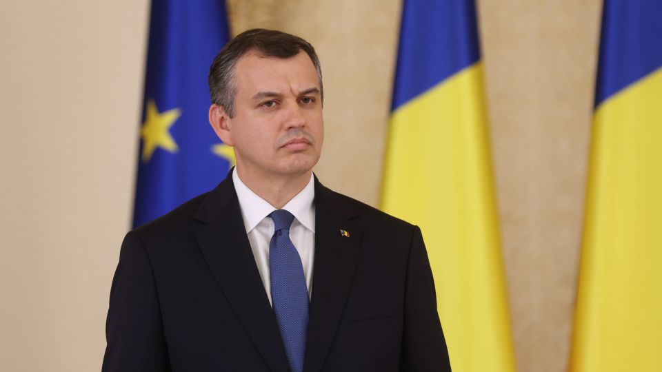 Probabilitatea ca executivul Eugen Tomac să primească votul din partea Parlamentului. „Calculul” învestirii în urma declarațiilor PNL și USR