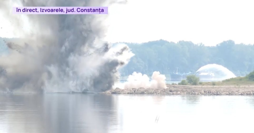 Explozții controlate pe Dunăre: Armata acționează pentru devierea apei către Cernavodă după prima detonare...