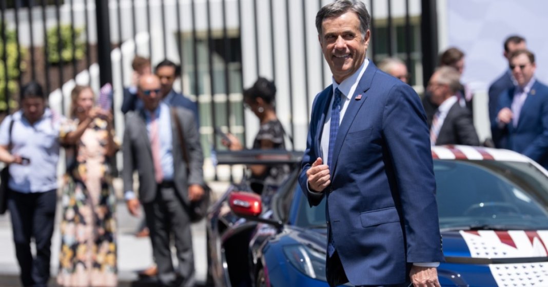 Șeful CIA a călătorit la Moscova pentru a detalia situația alarmantă a Rusiei, din teama că lui Putin i...